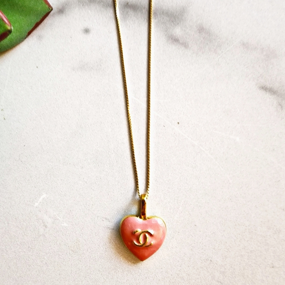 Authentic Designer Heart Shaped Pink Enamel / Gold Charm Finding Necklace